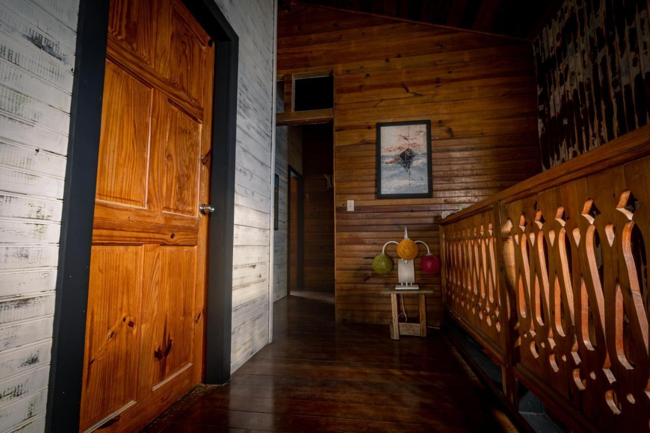 Barrbra Bnb Over The Sea Bocas Town Exterior photo