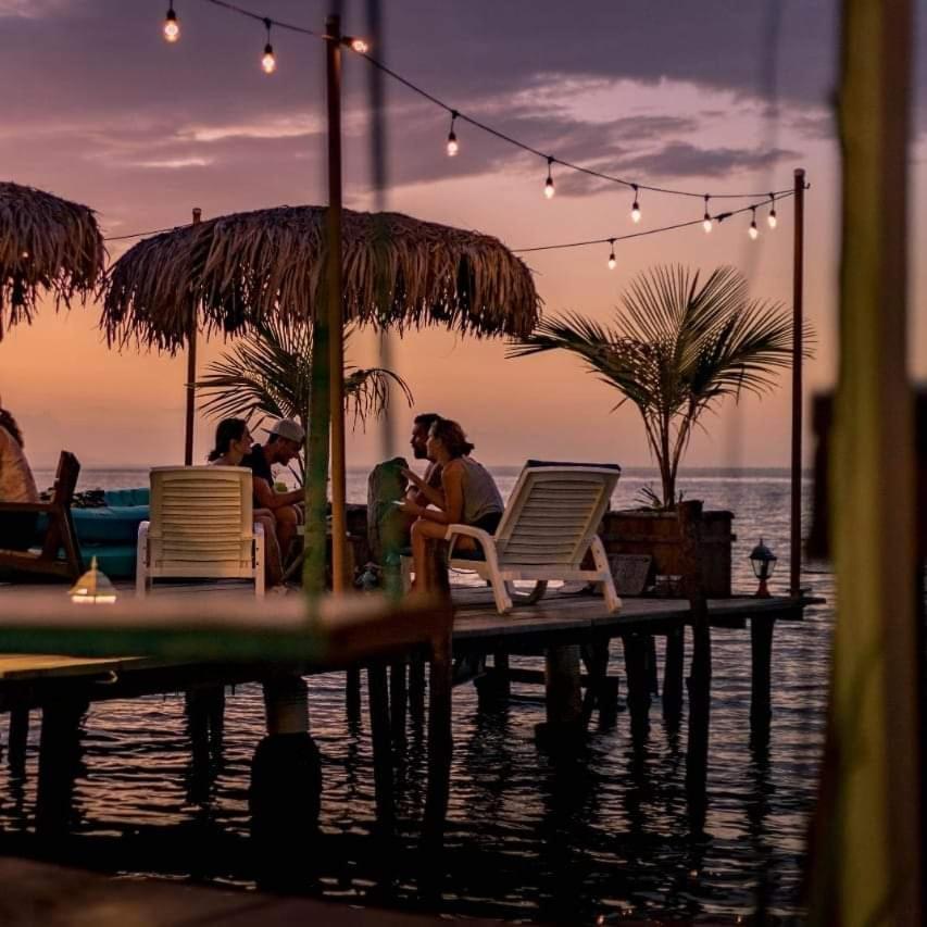 Barrbra Bnb Over The Sea Bocas Town Exterior photo